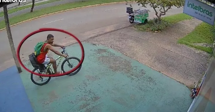 Ladrão deixa bicicleta e leva moto de comerciante em Nova Mutum