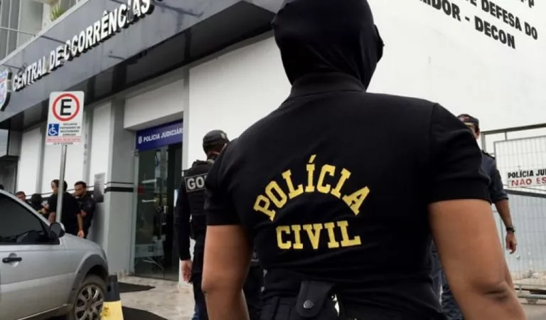 Jovem investigado por violência doméstica é preso com armas em Juína