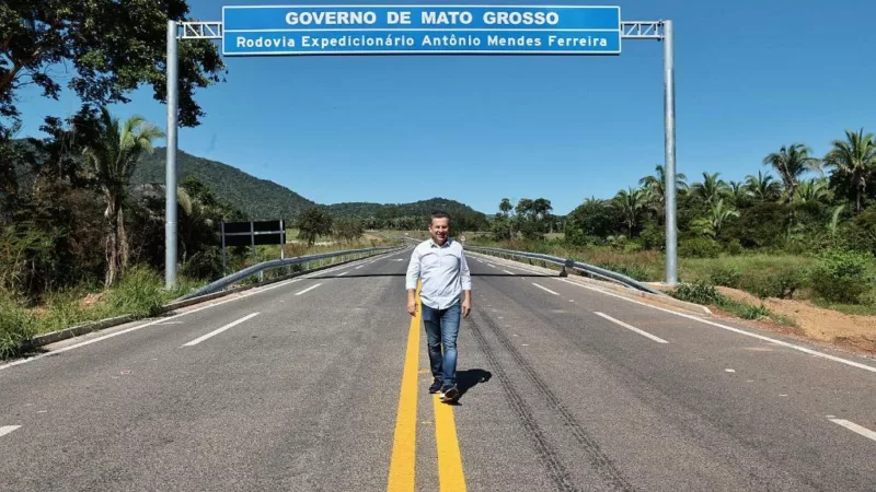 Governo de MT entrega asfalto novo e tira Agrovila das Palmeiras do isolamento