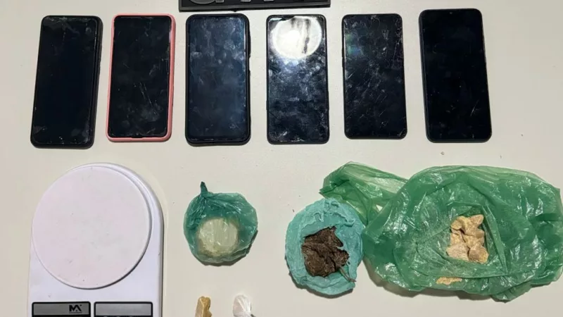 Quadrilha é detida em flagrante pela Polícia Militar por tráfico de drogas
