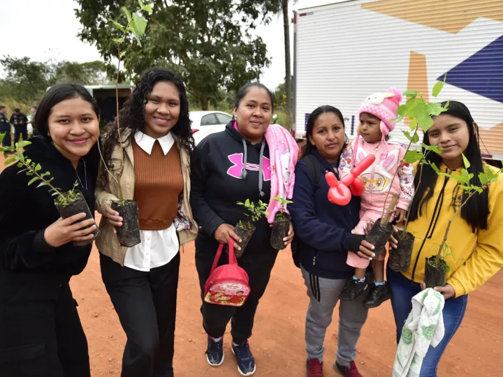 Programa Verde Novo distribui mil mudas de árvores durante Expedição Justiça Sem Fronteiras