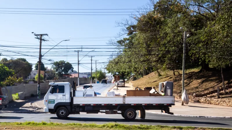 Limpurb vai atender 17 bairros em uma semana com a Operação Cata Treco