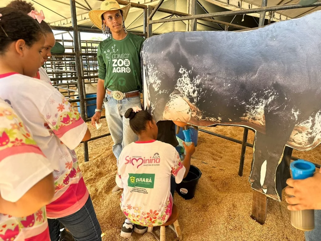 Simininas exploram o universo agro em experiência educativa na Expoagro