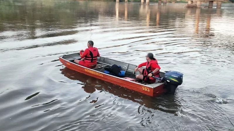 Adolescente desaparece em rio no Mato Grosso e bombeiros fazem busc