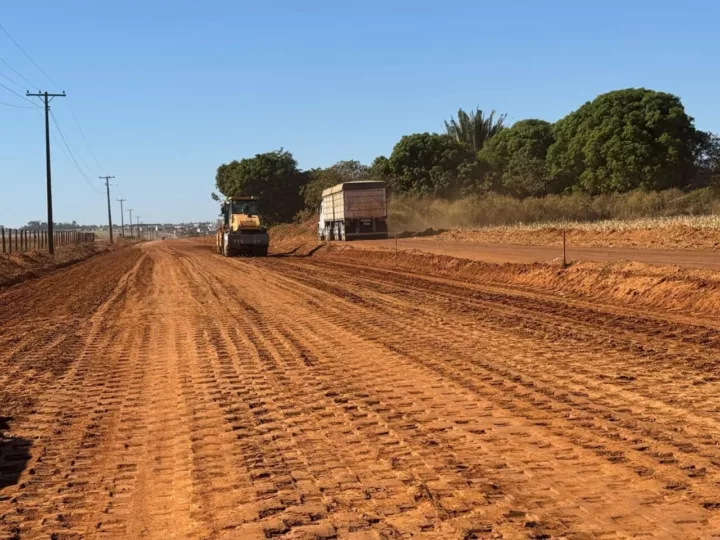 Sinop: asfaltamento da estrada vicinal Selene fica pronto até dezembro, prevê prefeito