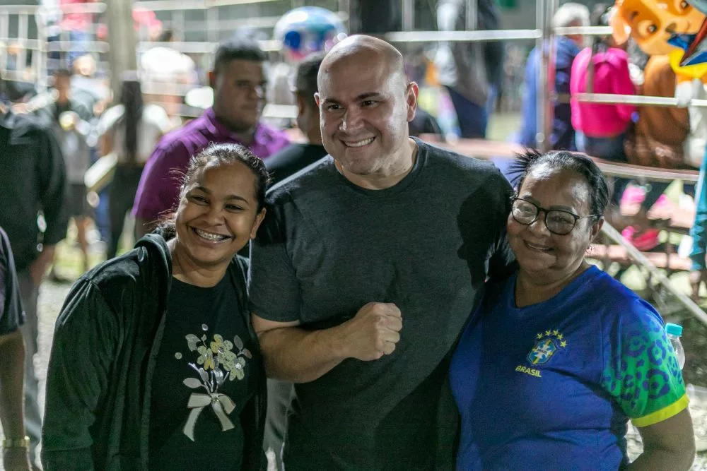 Prefeito e secretário prestigiam final de campeonato no Mercado Municipal