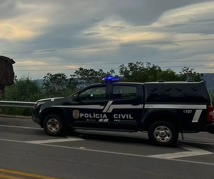 Polícia Civil prende dois homens por violência doméstica contra a mulher em Ribeirão Cascalheira