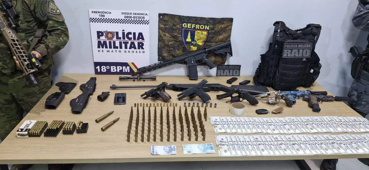 Policia apreende fuzil, pistolas e mais de 200 quilos de drogas em MT; dois presos
