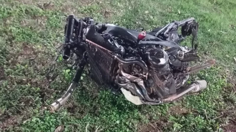 Acidente entre motocicleta de alta cilindrada e caminhonete deixa motociclista ferido em Jardim Celeste