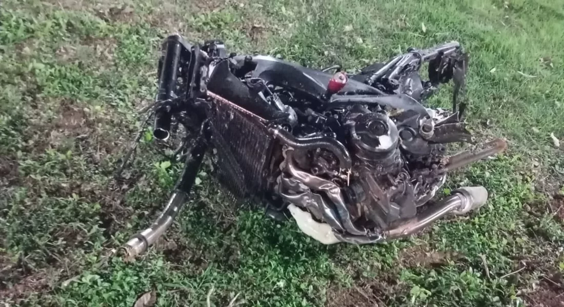 Acidente entre motocicleta de alta cilindrada e caminhonete deixa motociclista ferido em Jardim Celeste