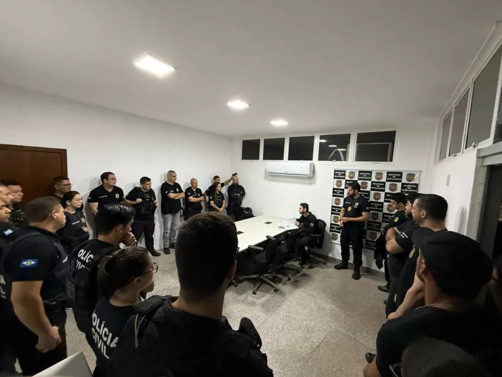 Polícia Civil de MT cumpre 36 ordens judiciais contra grupo que movimentou R$ 120 milhões com estelionato