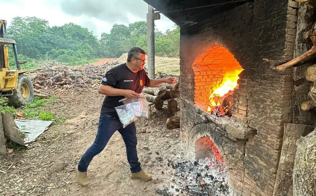 Polícia Civil incinera drogas em Barra do Garças