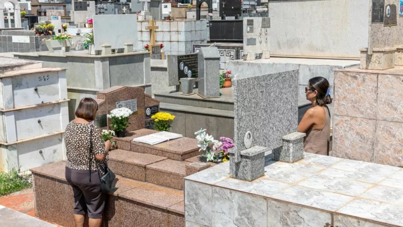 Cuiabá vive manhã de homenagens e emoções nos cemitérios da cidade