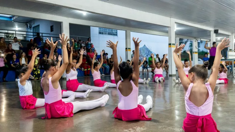 Espetáculo de balé e canto marcam atividades do Siminina