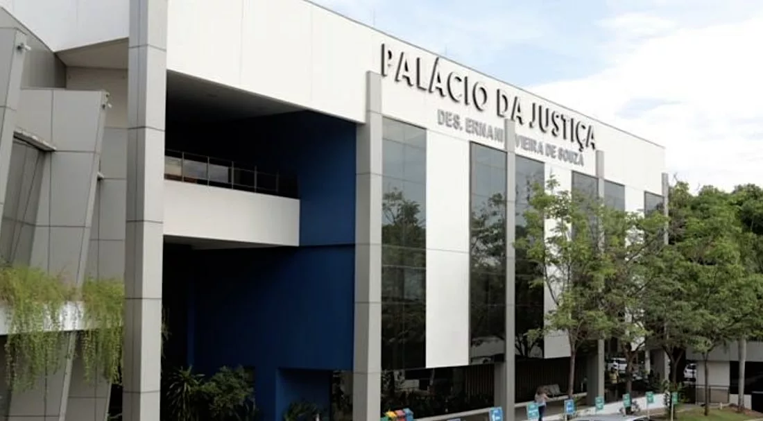 Família de Mato Grosso deixada na estrada será indenizada após bloqueio remoto de carro alugado