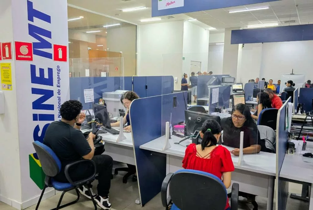 Sine disponibiliza mais de 2,6 mil vagas de emprego em Mato Grosso nesta semana