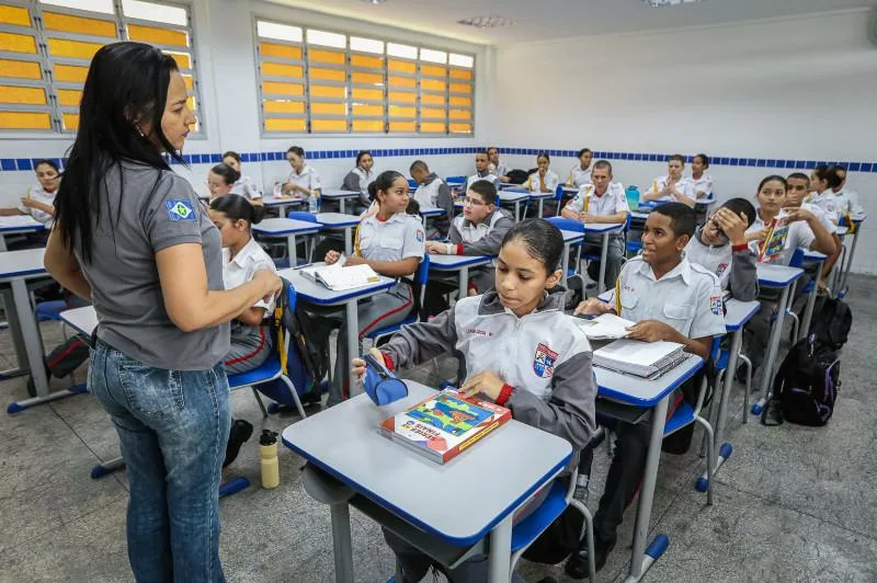 Seduc e Unemat realizam premiação de estudantes das Escolas Estaduais Militares que se destacaram na 2ª Olimpíada de Matemática