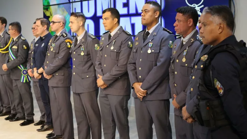 Polícia Militar condecora 58 autoridades com entrega das medalhas da Ordem Homens do Mato