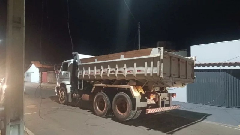 Polícia Militar prende homem e recupera caminhão furtado em Pontal do Araguaia