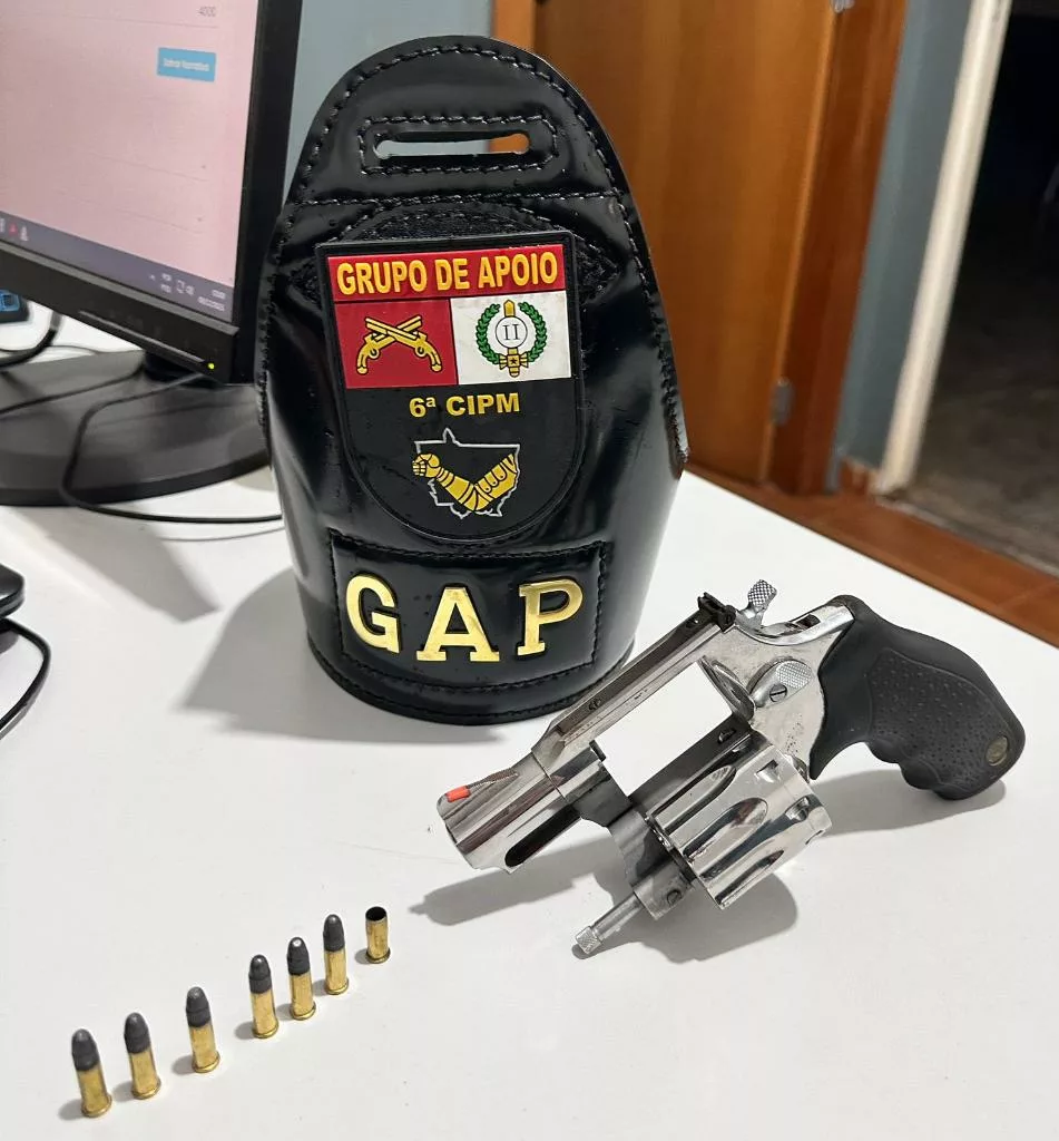 Polícia Militar prende três pessoas com arma de fogo e drogas em Poconé