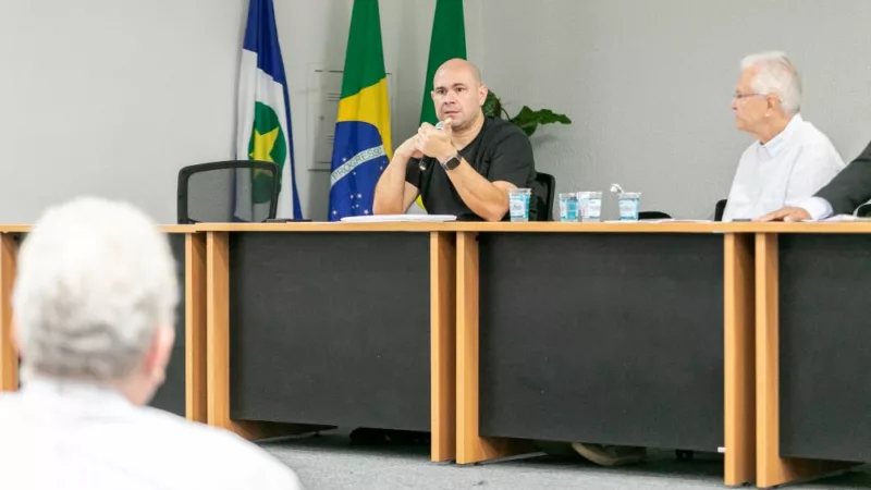 Pedido de vista adia encaminhamento dos projetos de lei para Câmara Municipal