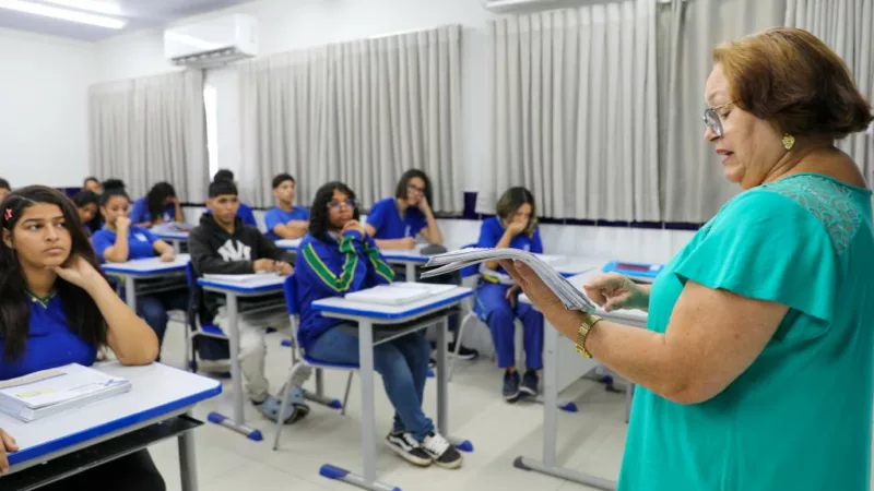 Seduc reconhece professores da rede estadual por boas práticas em língua inglesa no Ensino Fundamental