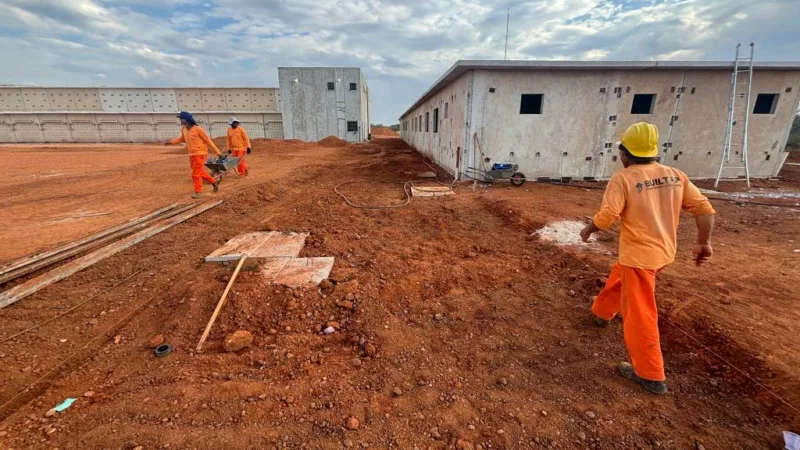 MT emprega 100% de mão de obra de reeducandos na construção de unidades prisionais