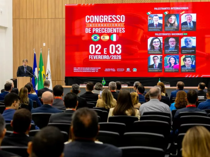Troca internacional de experiências marca congresso sobre precedentes e IA