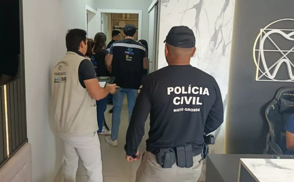 Polícia Civil e órgãos fiscalizadores flagram exercício ilegal de profissão em clínica odontológica de Cuiabá