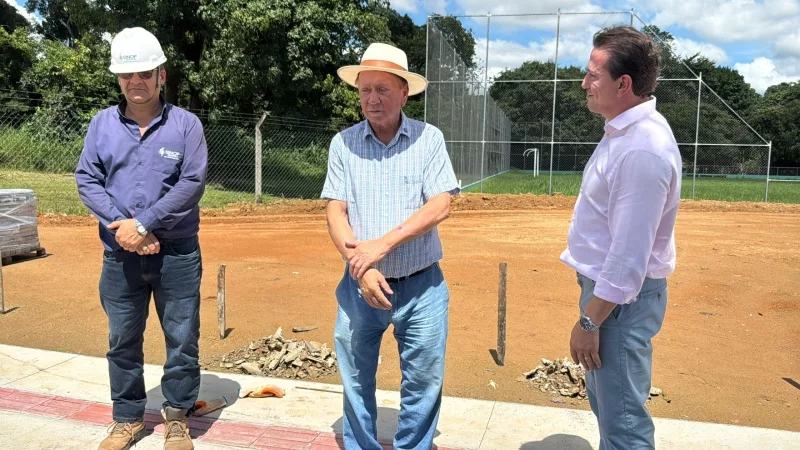 Sinop: Prefeito vistoria obras de calçamento no entorno do Parque Florestal de Sinop