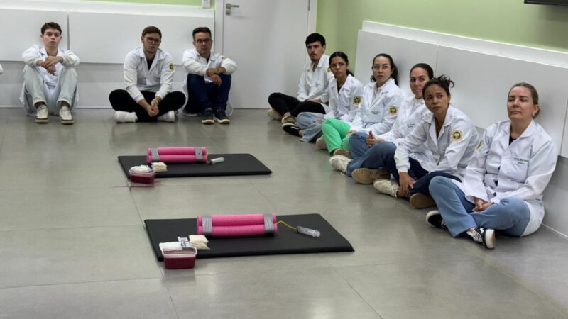 Primeira turma de Medicina de Sinop recebe certificação internacional em atendimento a traumas