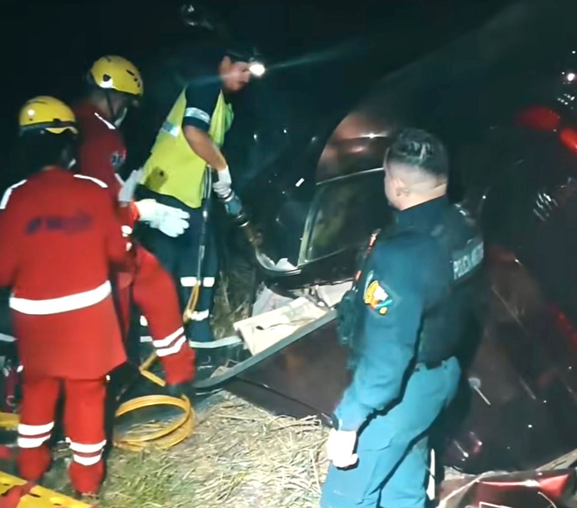 Casal morre em grave colisão entre carro e carreta em rodovia no Nortão