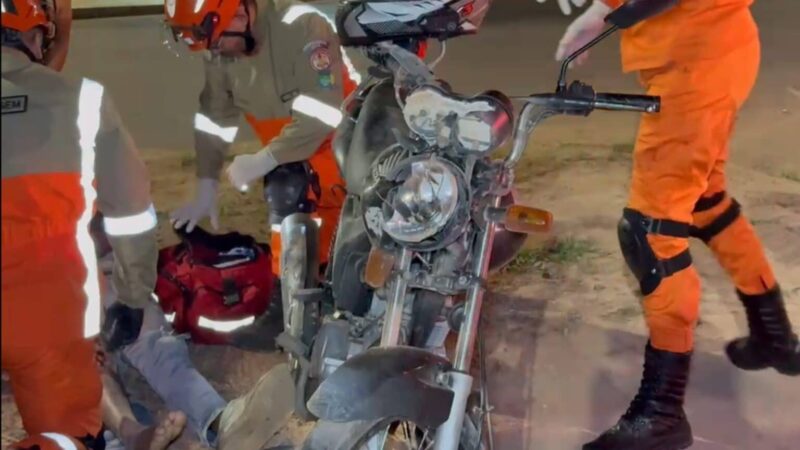 Sinop: carro e moto colidem em cruzamento e condutor fica ferido