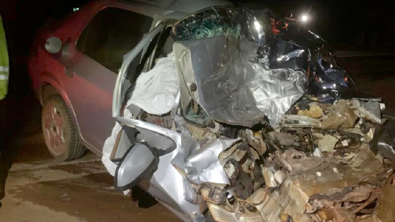 Dois morrem após carro colidir com carreta na BR-163 em Guarantã