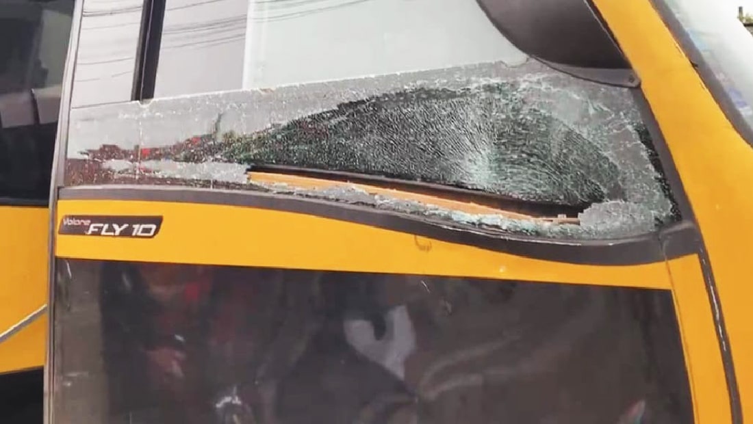 Motociclista sofre traumatismo craniano em colisão com ônibus escolar em Sinop