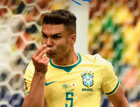 Brasil vira sobre o Japão com gol no fim e vai às oitavas da Copa do Mundo