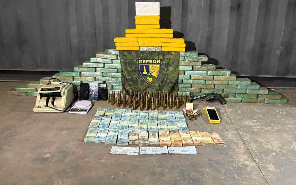 Polícia apreende 107 quilos de drogas, munições de fuzil e R$ 483 mil em Mato Grosso