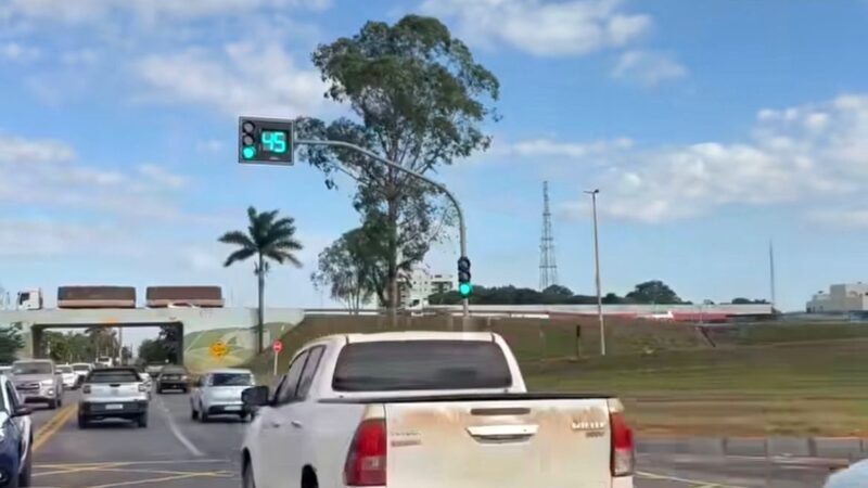Sinop: começa funcionar semáforo na avenida Alexandre Ferronato de acesso à UFMT e centro