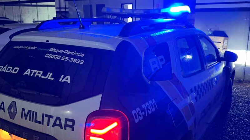 Sinop: suspeito de furto em casa quebra para-brisa de viatura da PM durante fuga e acaba preso