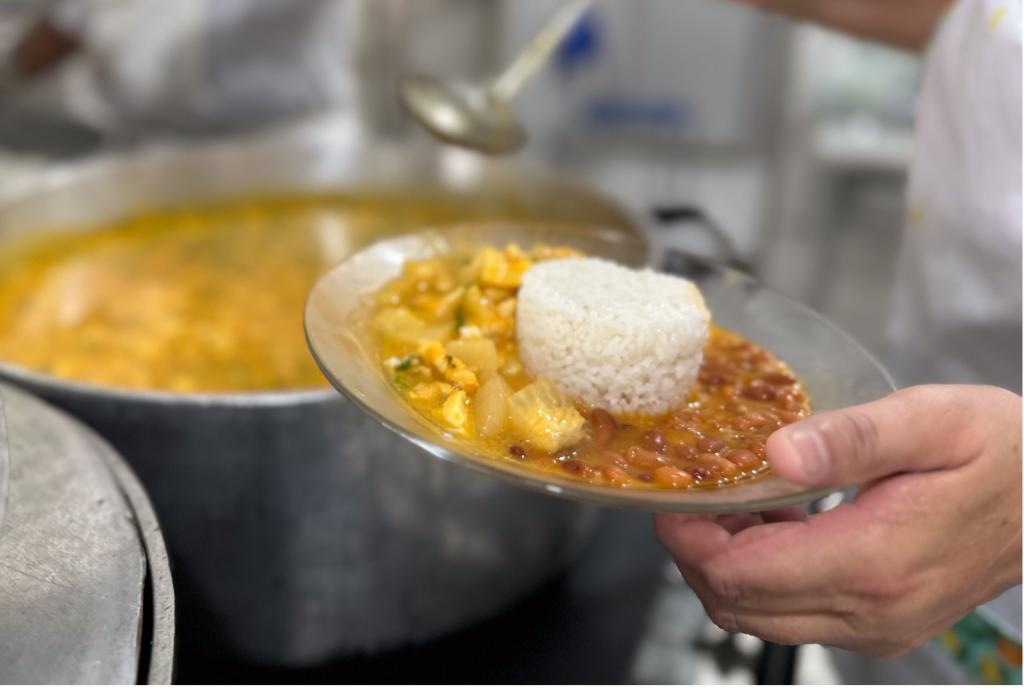 Escolas municipais de Cuiabá retomam aulas com cardápio nutricional planejado