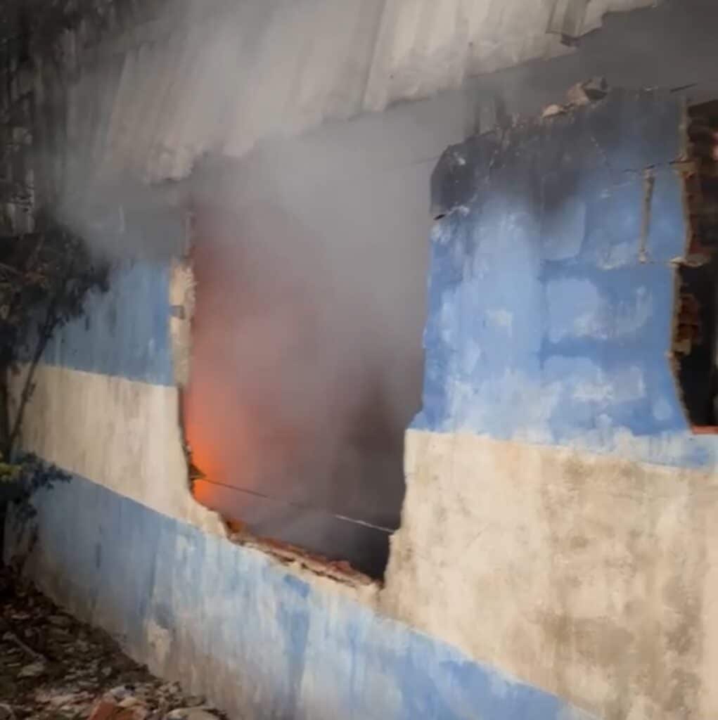 Incêndio de grande porte destrói fábrica de pães em Cuiabá