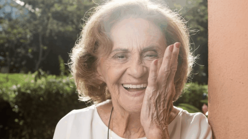 Morre atriz Laura Cardoso aos 98 anos, em São Paulo