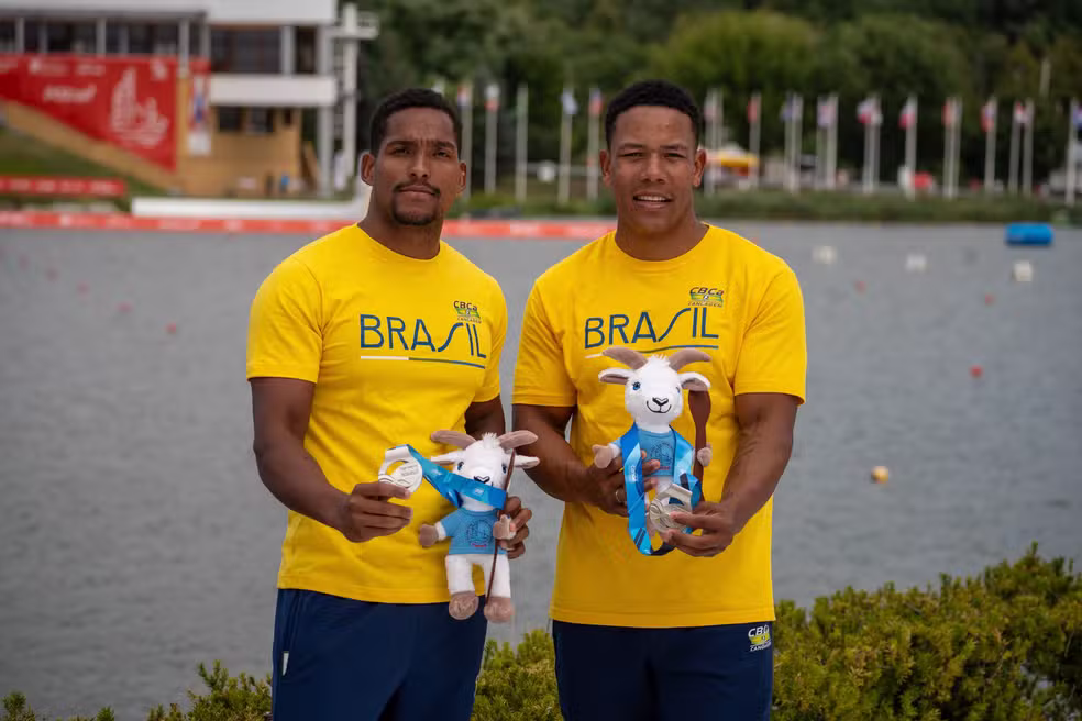 Brasil conquista prata no C2 500m e fecha Mundial de Canoagem Velocidade com oito medalhas