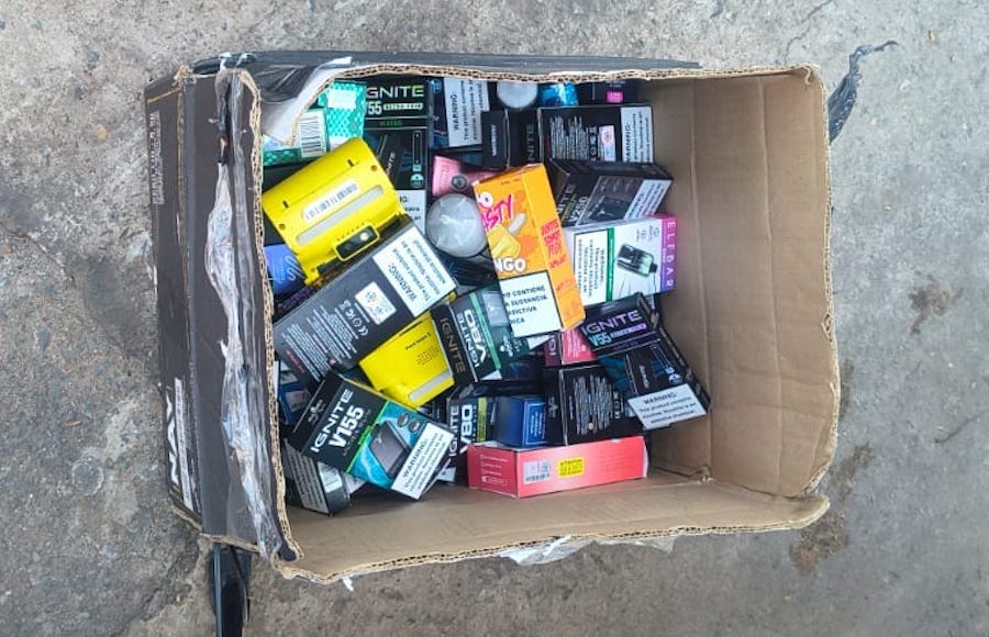 Jovem é flagrado com 67 cigarros eletrônicos em MT