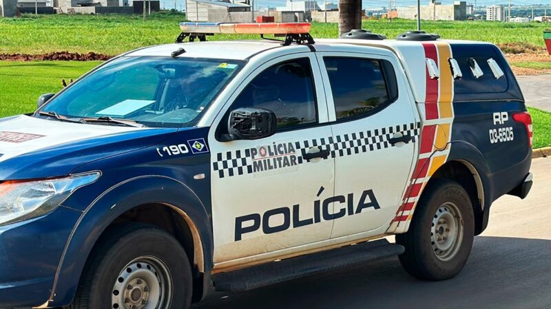 Embriagado, motorista bate em carro e é preso no Nortão