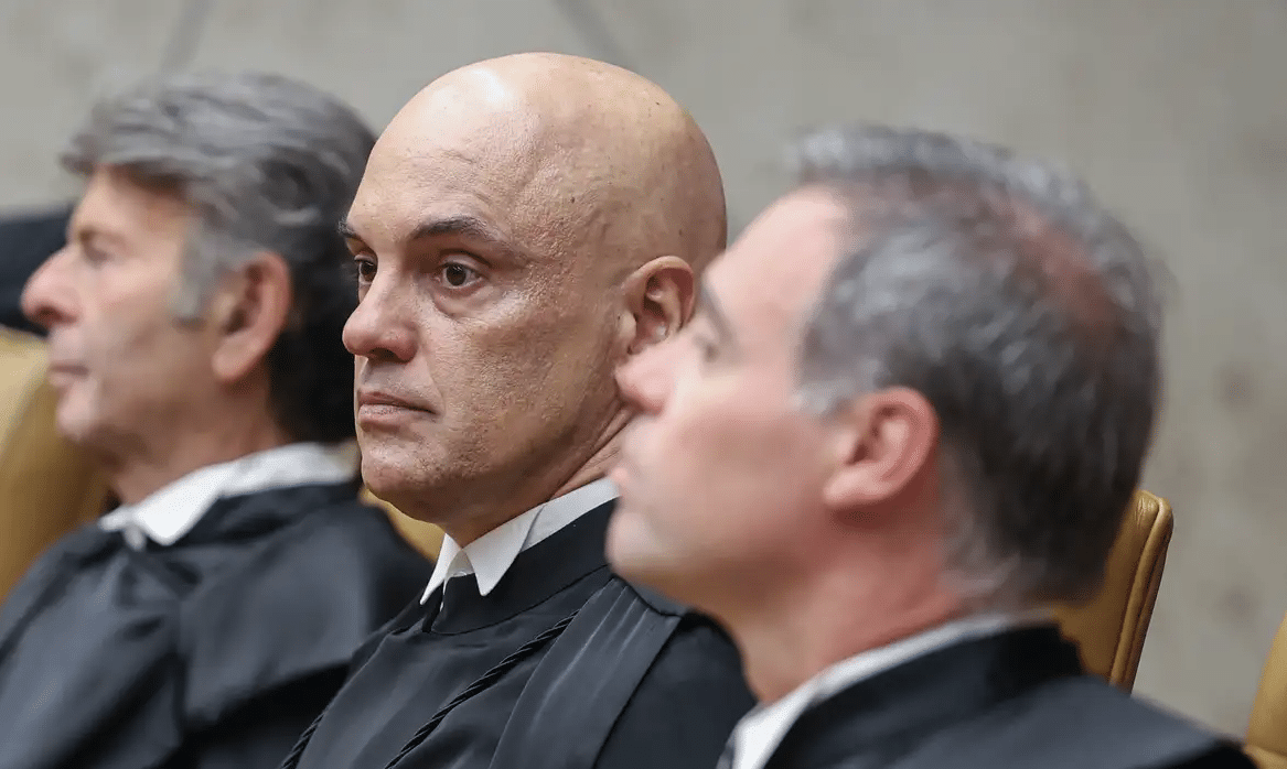STF adia decisão sobre investigação de Alexandre de Moraes no caso Master