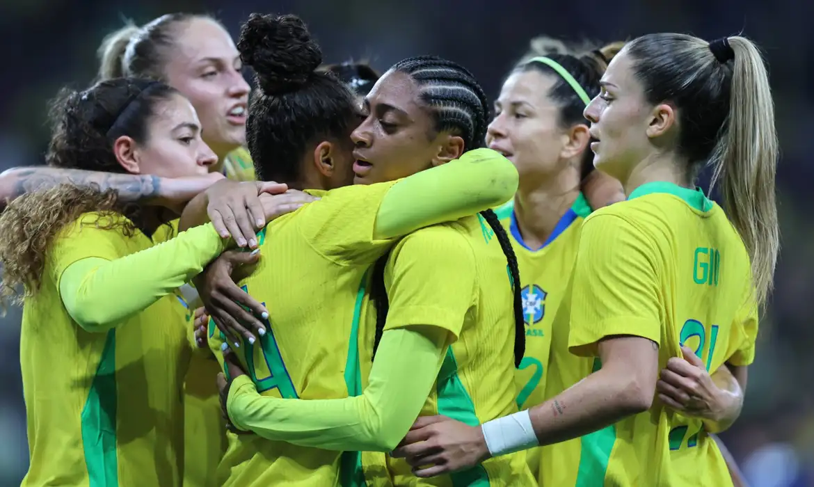 Brasil goleia no Feminino
