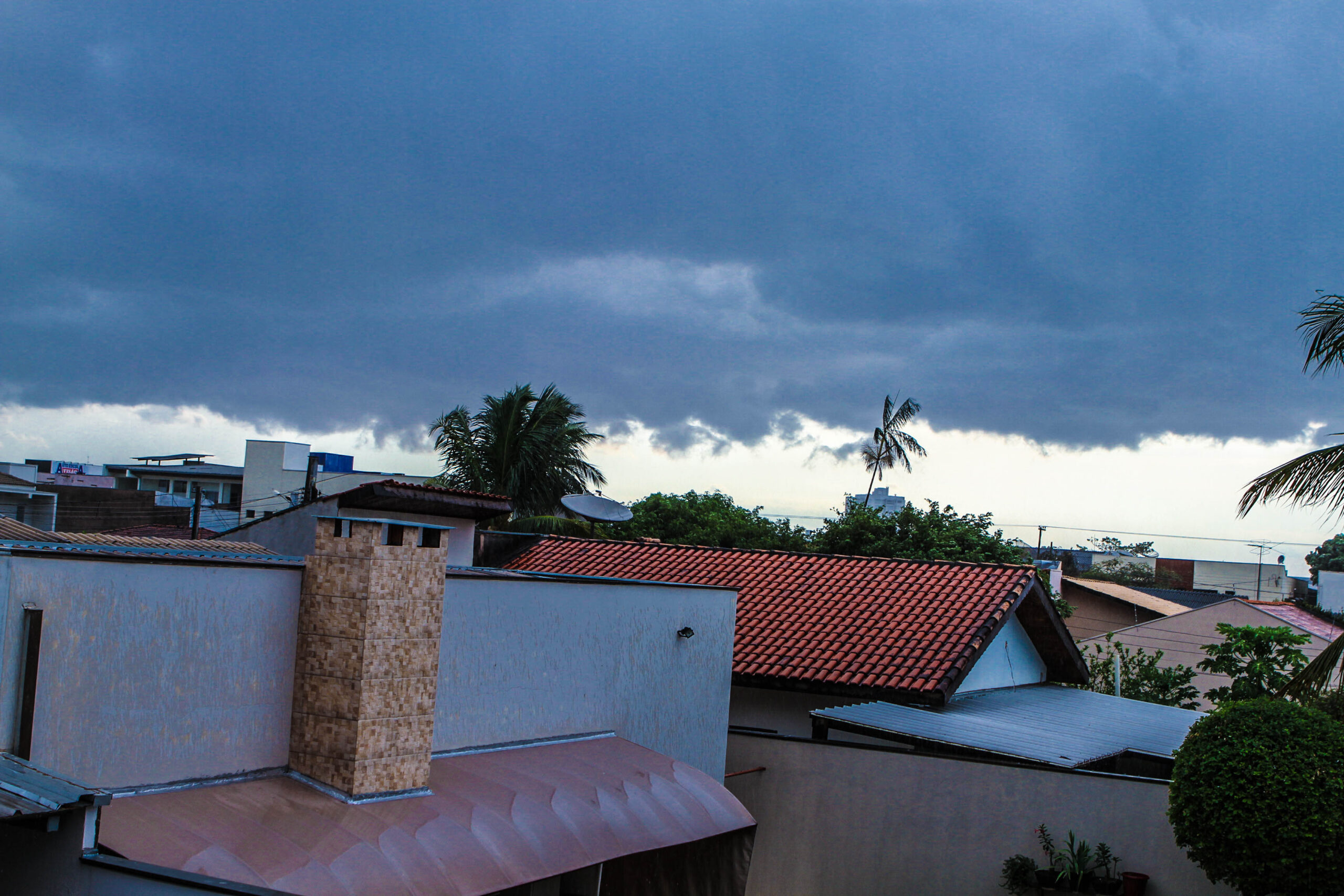 Chuva retorna a Sinop e temperaturas devem cair nos próximos dias em Mato Grosso