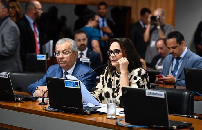 Com voto de senador mato-grossense, comissão aprova PEC que acaba com a escala 6×1