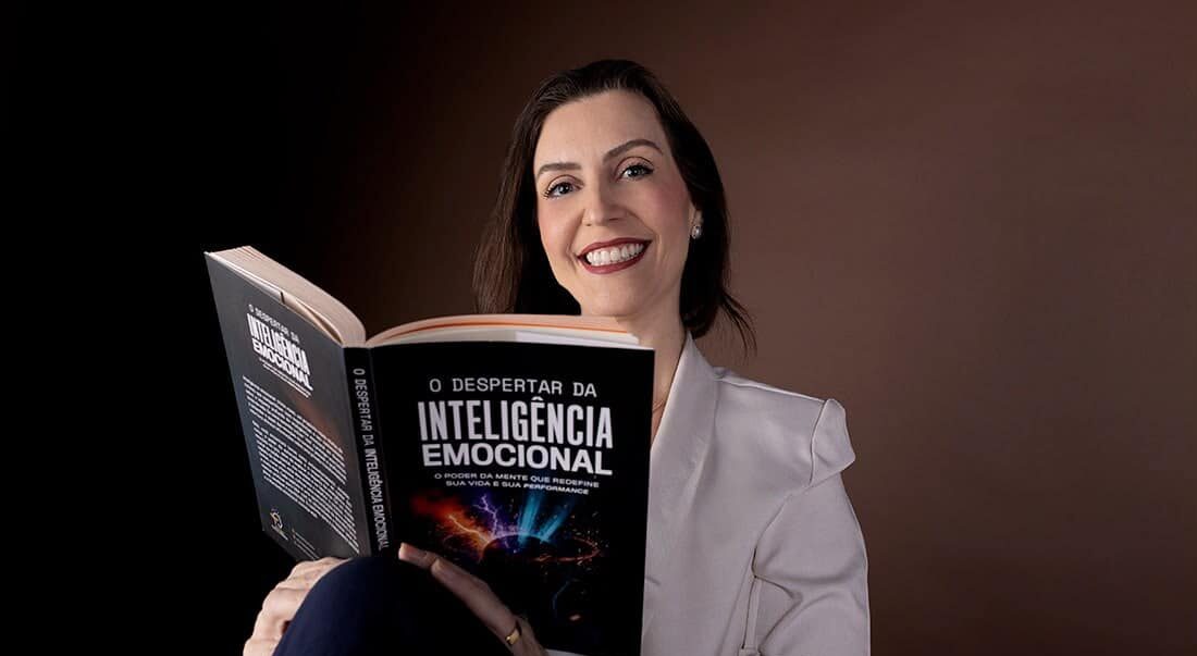 Psicóloga de Sinop leva o tema relacionamentos à Bienal do Livro de São Paulo em obra coletiva